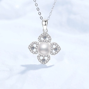 S925 Sterling Silver Freshwater Pearl Moissanite Necklace Camellia Four Leaf Clover Pendant Elegant Jewelry For Women