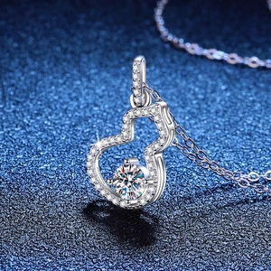 Klassische S925 Sterlingsilber Kalebassen-Halskette mit brillantem Moissanit-Anhänger