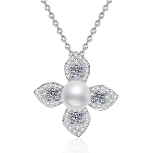 Elegante collana a quadrifoglio in argento s925 con moissanite colore D e perla naturale