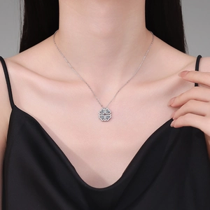Elegant S925 sterling silver four-leaf clover necklace with sparkling D-color moissanite