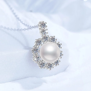 S925 sterling silver necklace with sunflower pearl pendant and moissanite accents