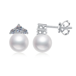 Elegant S925 sterling silver pearl stud earrings with crown moissanite accents for women