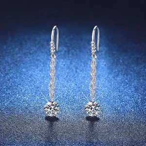 Boucles d'oreilles moissanite avec chaîne à pompons phénix en argent S925