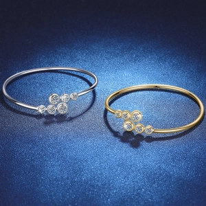 Elegante Bracciale Aperto in Argento Sterling 925 con Moissanite per Donna Design Minimalista a Bolle Gioielli di Moda