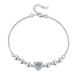 S925 Sterlingsilber Herz Armband mit einem zentralen 1 Karat Moissanit Stein