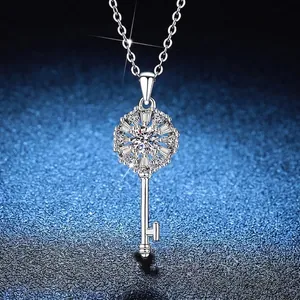 S925 Sterlingsilber Krone Schlüssel Anhänger Halskette Mit Moissanit Für Damen Elegante Mode Schmuck Halsketten Geschenk