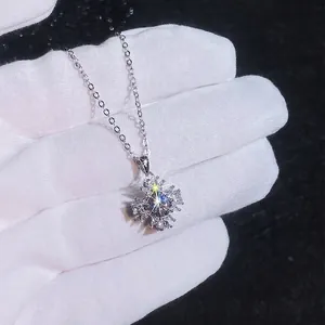 Collier élégant en argent S925 avec pendentif tournesol et pierre moissanite étincelante