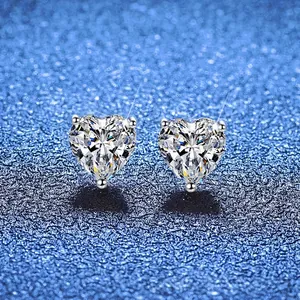 925 Sterling Silver Heart Moissanite Stud Earrings Minimalist Inlaid Sparkling Earrings Jewelry Gift For Women