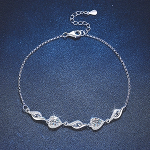 Elegant S925 sterling silver bracelet featuring sparkling heart and leaf moissanite charms