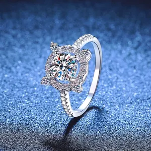 Luxury 925 Sterling Silver Moissanite Ring For Women Halo Round Cut Moissanite Ring Engagement Proposal Zirconia Ring Jewelry