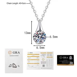 Dettaglio del ciondolo in moissanite con dimensioni e carta di certificato GRA
