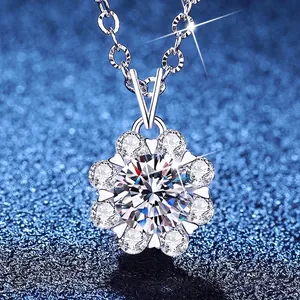Collier Pendentif Flocon de Neige en Argent Sterling 925 pour Femme Élégant Bijoux avec Moissanite et Zirconia Incrusté