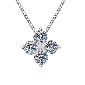 Elegant S925 silver four-leaf clover necklace with D color Moissanite pendant