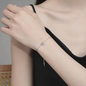 Bracciale minimalista in argento S925 con pendente ovale in moissanite da donna