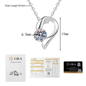 Détail du collier coeur en moissanite avec pierre 6,5 mm et certificat GRA officiel