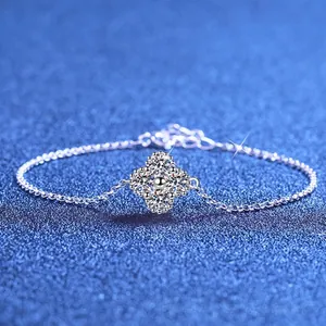 Elegant 925 sterling silver four-leaf clover bracelet with sparkling moissanite stones