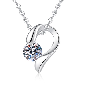 Collier pendentif cœur en moissanite argent S925 avec pierre étincelante de taille ronde