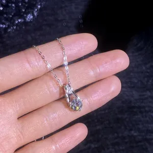 Elegant S925 sterling silver moissanite pendant necklace with sparkling claw setting