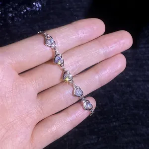 Elegant S925 sterling silver bracelet with sparkling heart-shaped Moissanite stones