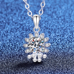 Moissanite Sunflower Pendant Necklace For Women 925 Sterling Silver Elegant Flower Design With Shell Artificial Pearl Jewelry