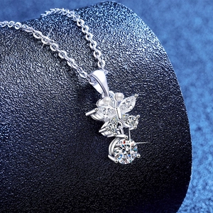 Elegant S925 silver butterfly wing necklace pendant with moissanite and pearls