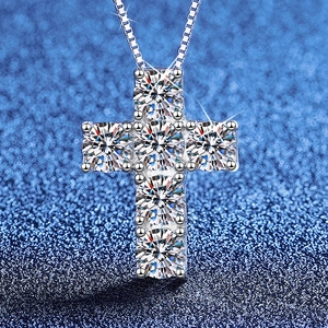 Collana con Ciondolo a Croce in Argento Sterling 925 Con Intarsi in Moissanite Catena Veneziana Elegante Catena da Clavicola per Donna
