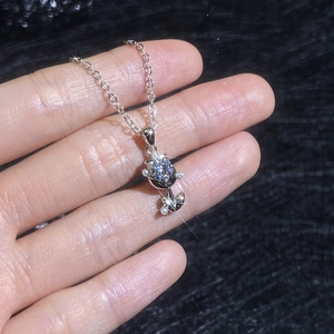 Elegant S925 silver tulip pendant necklace with moissanite and pearl details
