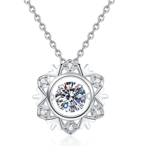 Sparkling S925 sterling silver snowflake pendant necklace with bright moissanite stones