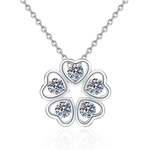 Sparkling S925 sterling silver necklace with a heart shaped four leaf clover flower pendant