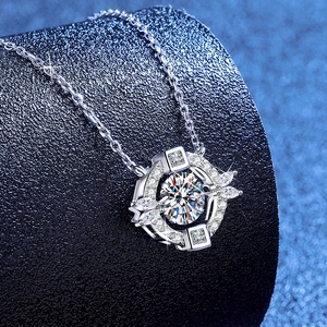 Collana in argento con moissanite Dancing Stone, gemma rotonda e dettagli a taglio marquise