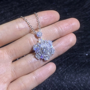 Collana lusso in argento S925 con ciondolo girasole in moissanite luccicante
