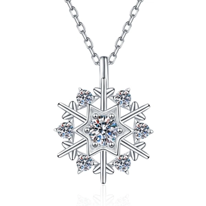Elegant S925 sterling silver spinning snowflake necklace with sparkling moissanite pendant