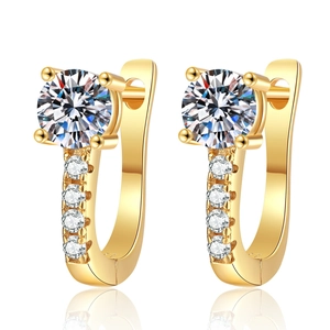 Boucles d'oreilles classiques en argent S925 plaqué or 18K avec pierres de moissanite