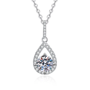 Halskette aus S925 Silber mit birnenförmigem Anhänger und rundem Moissanit im Halo-Stil