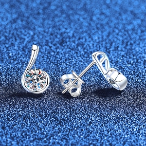 Elegant S925 sterling silver music note moissanite stud earrings with a spiral design