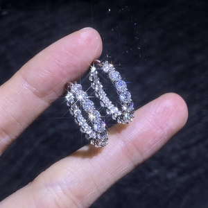Créoles étincelantes en argent sterling S925 avec serti pavé de moissanite