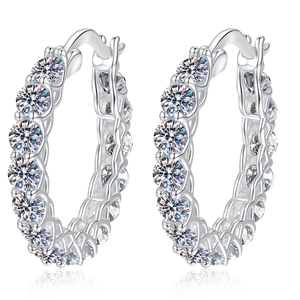 Élégantes créoles en argent sterling S925 serties de moissanites rondes brillantes