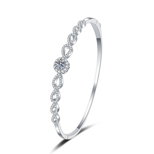 Elegante bracciale in argento sterling S925 con moissanite da 0,5ct e diamanti pavé
