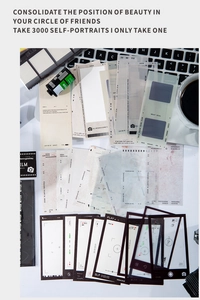 Flat lay van PET-stickers in filmstijl en transparante dia's voor scrapbooking