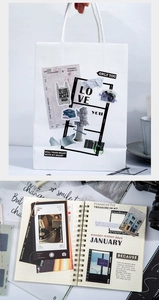 Detailweergave van vintage filmstijl stickers voor DIY scrapbooking met retro cameramotieven
