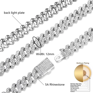 Chaîne cubaine hip-hop de 12mm sertie de strass 5A haut de gamme en finition argentée