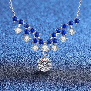925 Sterling Silver V-Shape Moissanite Necklace For Women French Light Luxury Elegant Clavicle Chain Jewelry Accessory