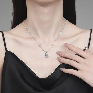 Elegant S925 sterling silver necklace with 1 carat moissanite and bow pendant