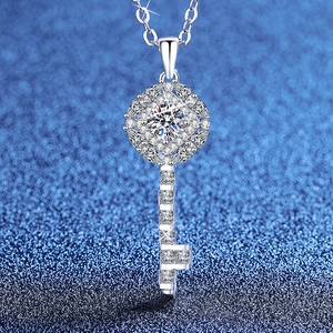 925 Sterling Silver Key Pendant Necklace For Women Moissanite Crown Heart Key Necklace Elegant Fashion Jewelry Love Gift