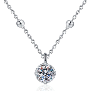 Elegant 925 silver necklace with 0.5ct moissanite pendant and pearl chain beads