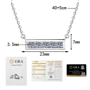 Vue détaillée du pendentif moissanite en argent S925 avec rapports de certification GRA