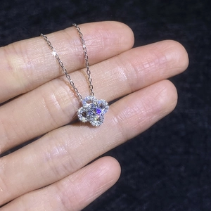 Collier trèfle à quatre feuilles en argent S925 avec pendentif en moissanite