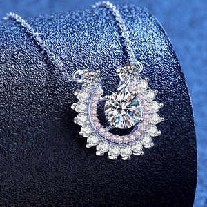 Luxurious S925 sterling silver horseshoe pendant necklace with moissanite and pink stones