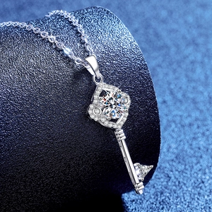S925 sterling silver four-leaf clover key necklace with sparkling moissanite stones