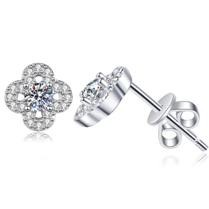 Sparkling S925 sterling silver four-leaf clover moissanite stud earrings for women